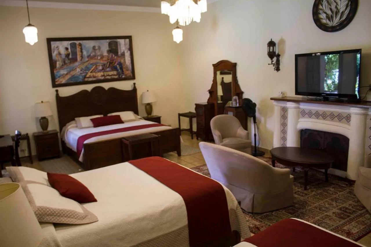 Hotel Aurora Antigua